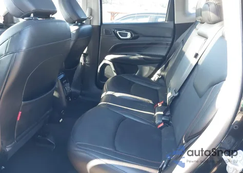 2022 Jeep Compass Trailhawk 4X4 z USA, uszkodzony, nr VIN 3C4NJDDB7NT101035